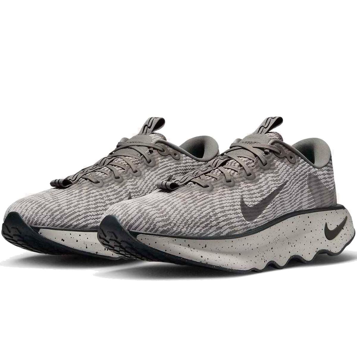 ナイキ NIKE モティバ [Motiva] ライトアイアンオール/フラットピューター/フラットピューター DV1237-002